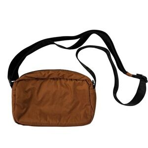BAGGU Brown Camera Crossbody Bag with Black Strap